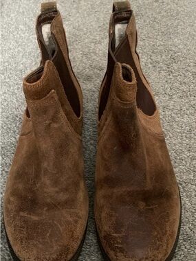 Rugged leather Ugg boots